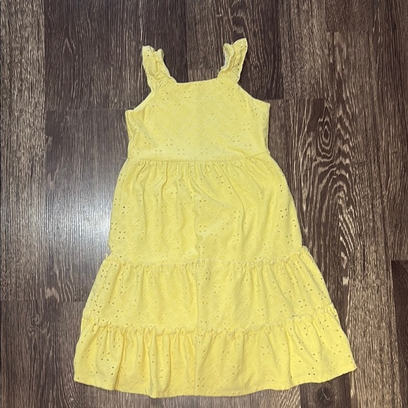Girls bright yellow dress size 7 with buttons down the back, super cute!! - Picture 1 of 4